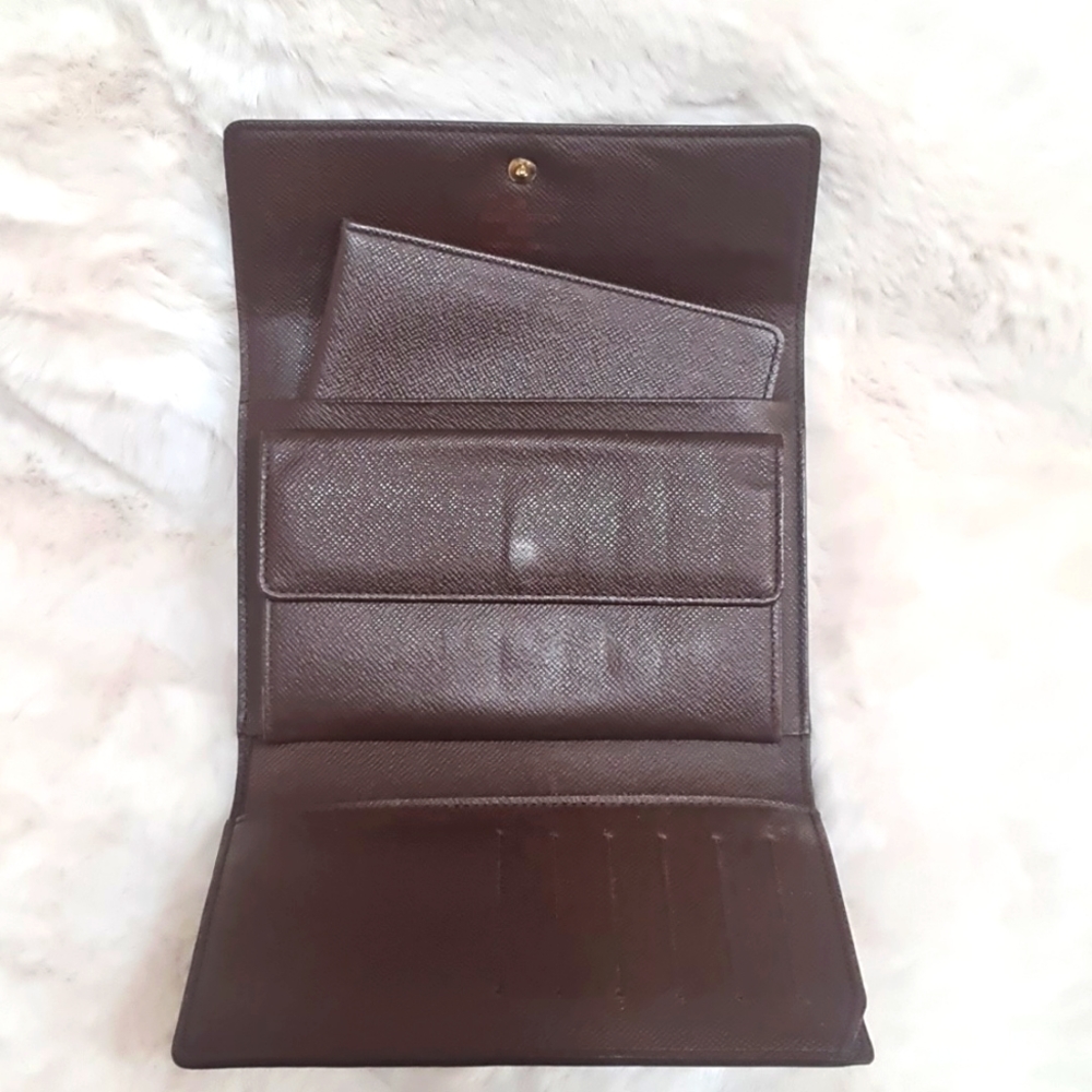 EUC Auth LV Damier Trifold wallet with insert. - Picture 3 of 15